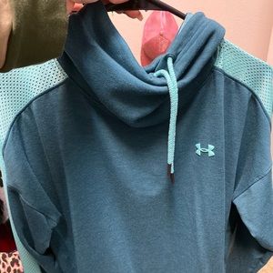 Used Women’s Under Armour Cowlneck Pullover